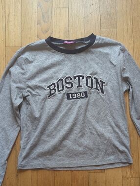 Edikted Pink Label Long Sleeve "Boston 1980" T-shirt